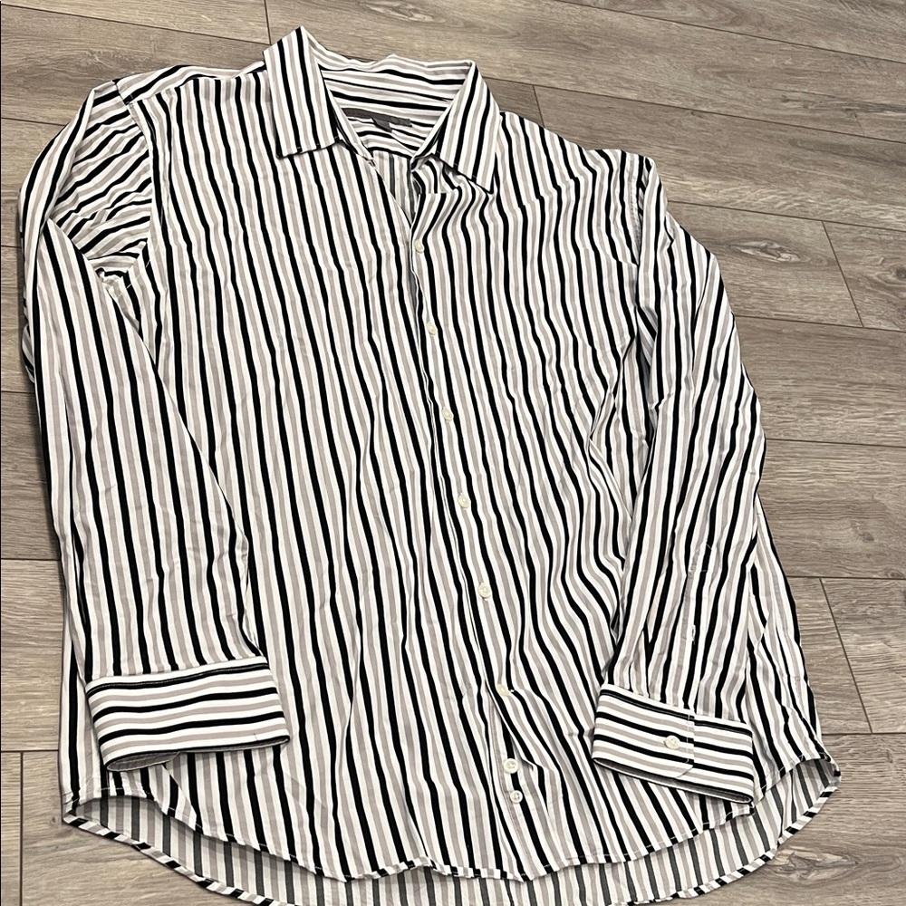 Old Navy Men's Striped Button Down Shirt